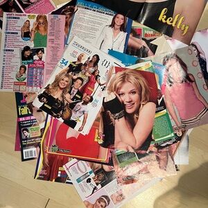 Kelly Clarkson Magazine Clippings (50+)